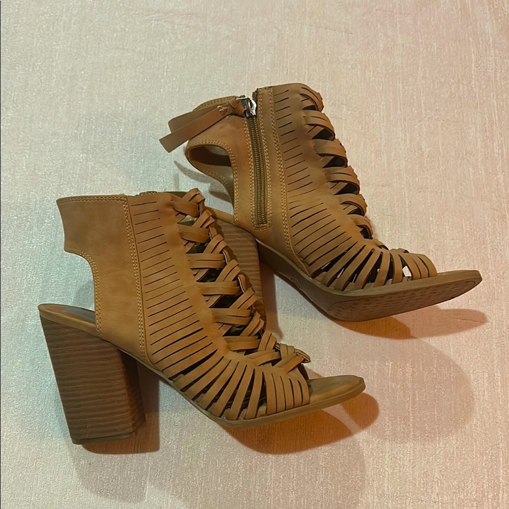DV by Dolce Vita ‘Alyson Amina’ Women Brown Strappy Block Heel Sandals Size 8.5 - Picture 2 of 15